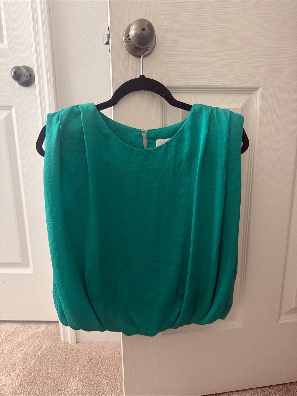 Do + Be Women’s Teal Sleeveless Blouson Top- size Small